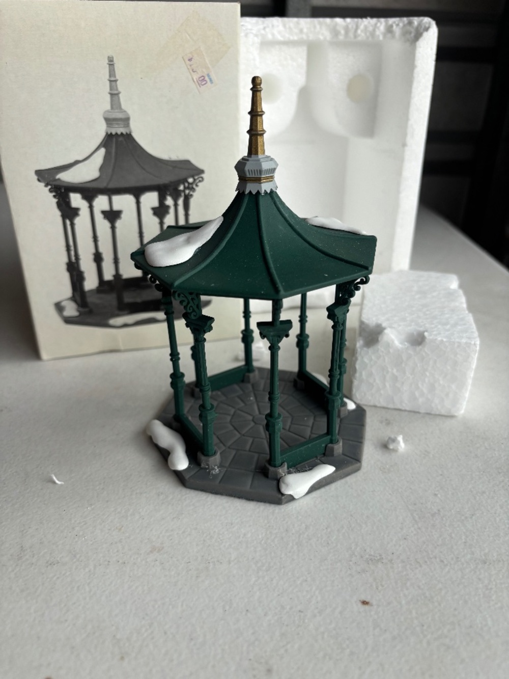 Department 56 Heritage Village Collection Town Square Gazebo #55131 w/Box